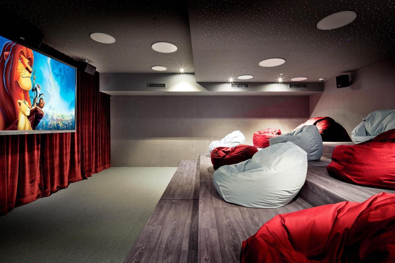 Hotel Berghof Crystal Spa & Sports Tux Bagian luar foto