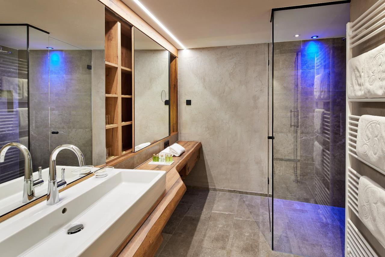Hotel Berghof Crystal Spa & Sports Tux Bagian luar foto