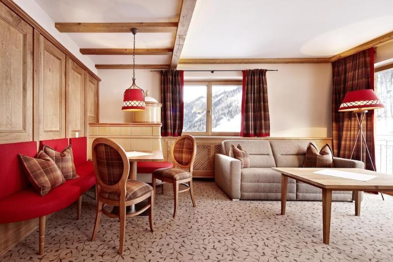 Hotel Berghof Crystal Spa & Sports Tux Bagian luar foto
