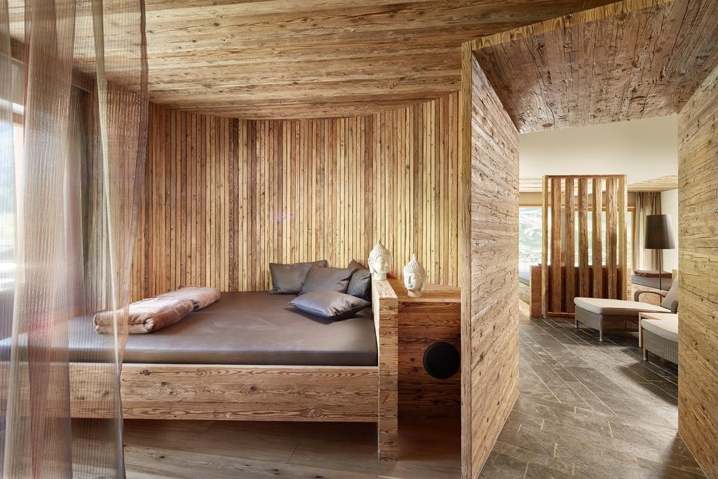Hotel Berghof Crystal Spa & Sports Tux Bagian luar foto