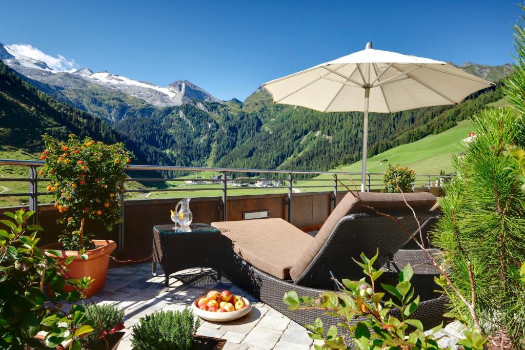 Hotel Berghof Crystal Spa & Sports Tux Bagian luar foto
