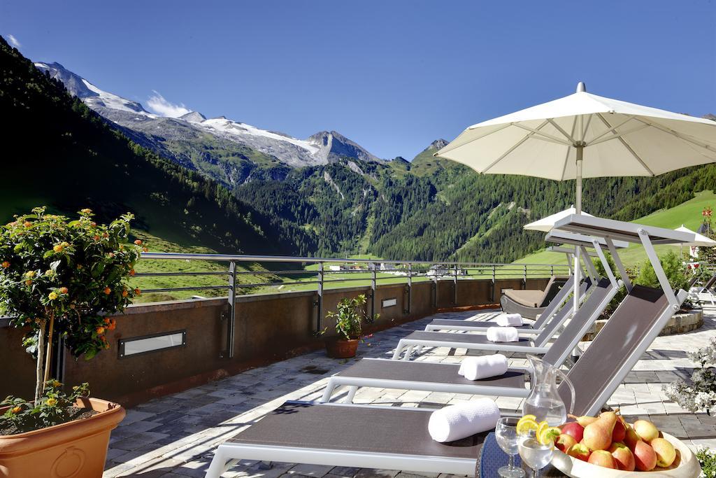 Hotel Berghof Crystal Spa & Sports Tux Bagian luar foto