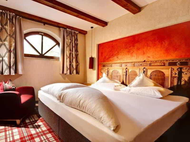 Hotel Berghof Crystal Spa & Sports Tux Bagian luar foto