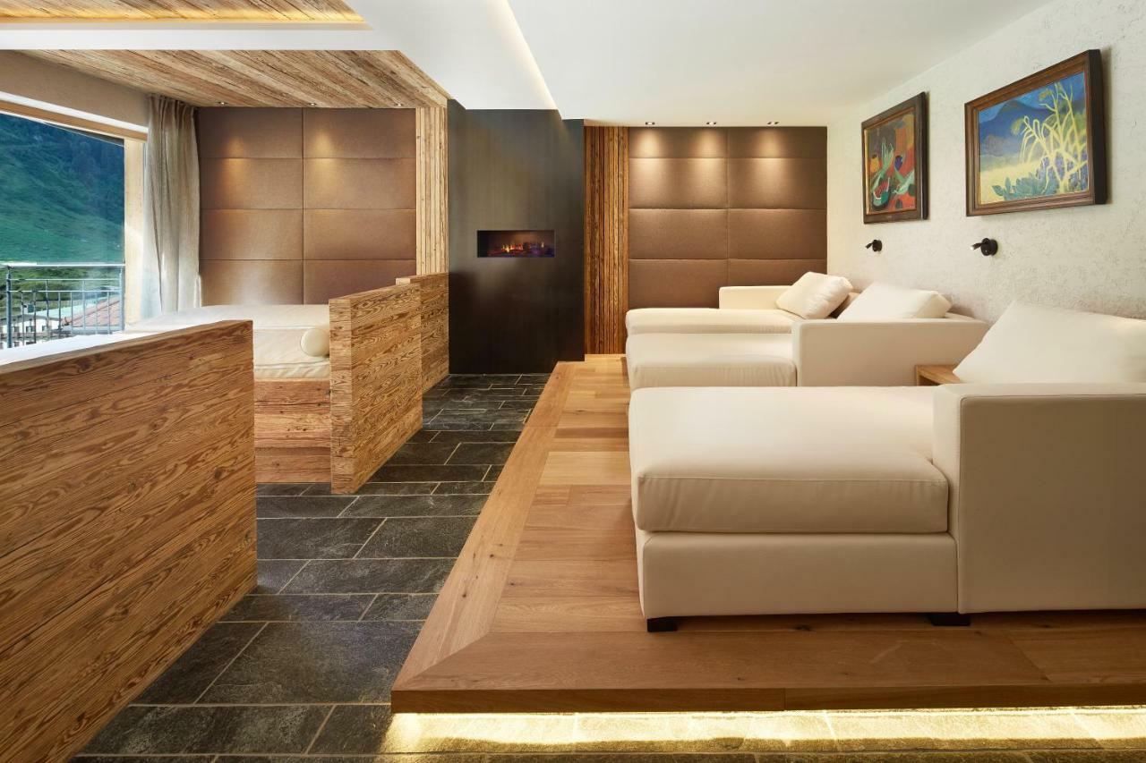 Hotel Berghof Crystal Spa & Sports Tux Bagian luar foto