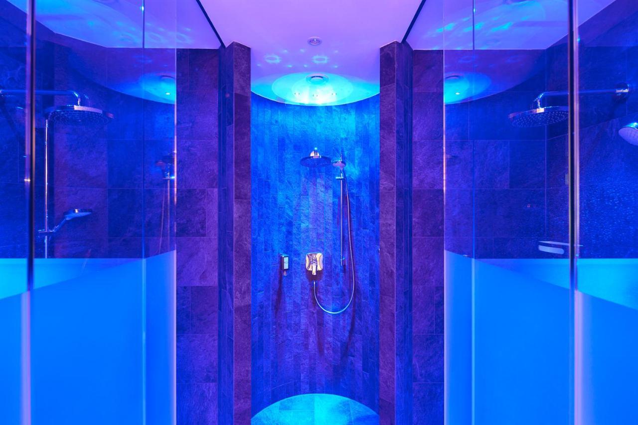 Hotel Berghof Crystal Spa & Sports Tux Bagian luar foto